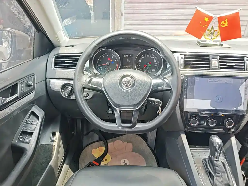 Volkswagen Sagitar 2015 230TSI Automatic Comfort