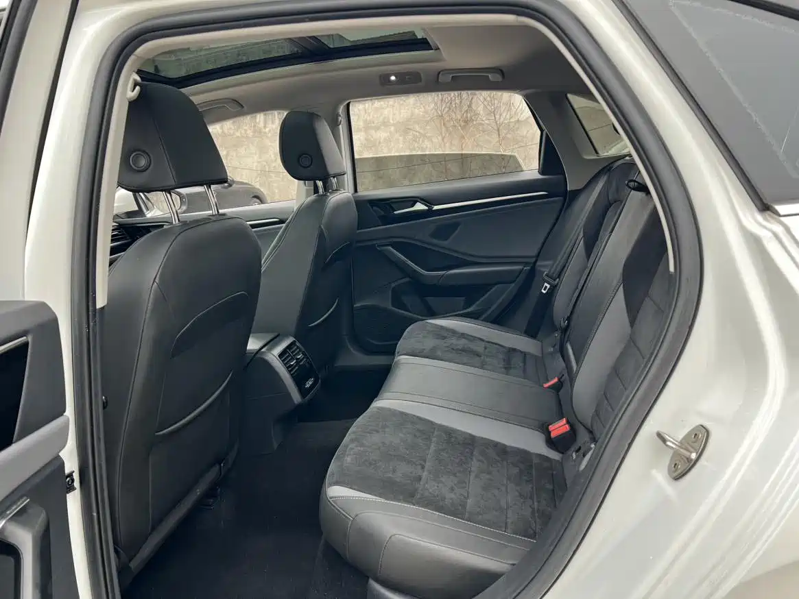 Volkswagen Sagitar 2021 280TSI DSG Surpassing Edition