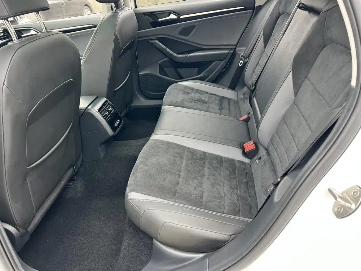 Volkswagen Sagitar 2021 280TSI DSG Surpassing Edition