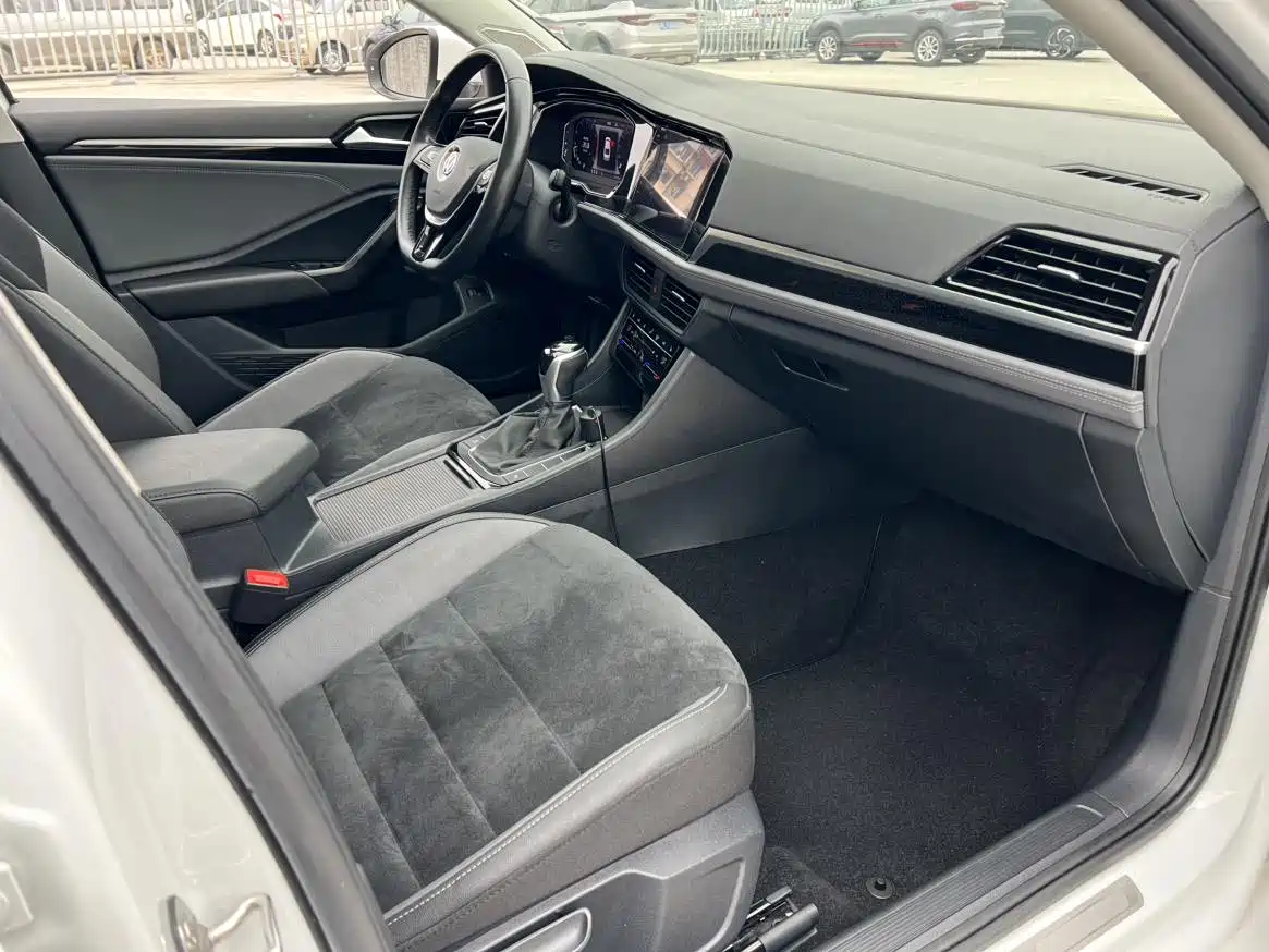 Volkswagen Sagitar 2021 280TSI DSG Surpassing Edition