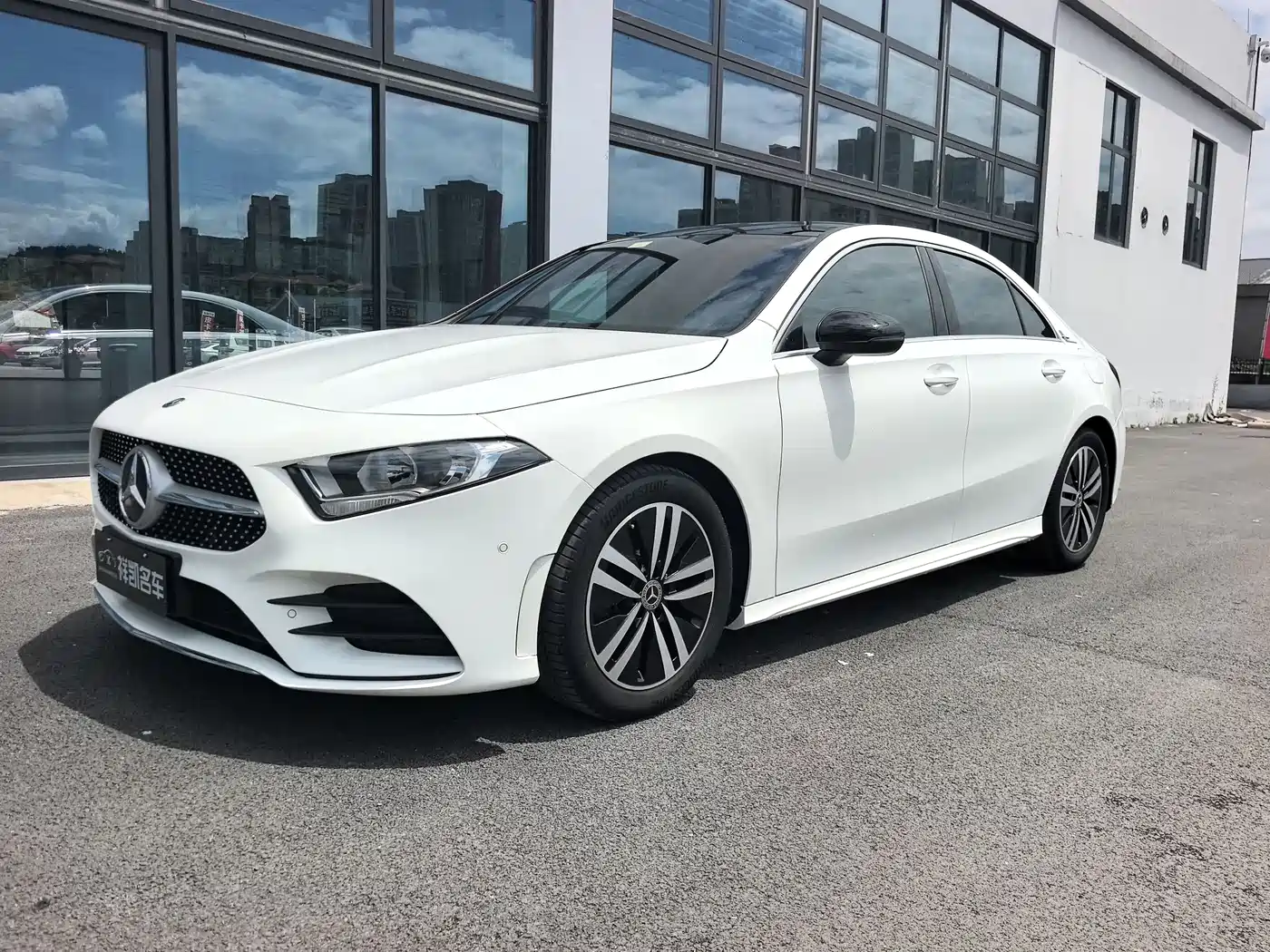 Mercedes-Benz Mercedes-Benz A-Class 2019 A 180 L Sport Sedan