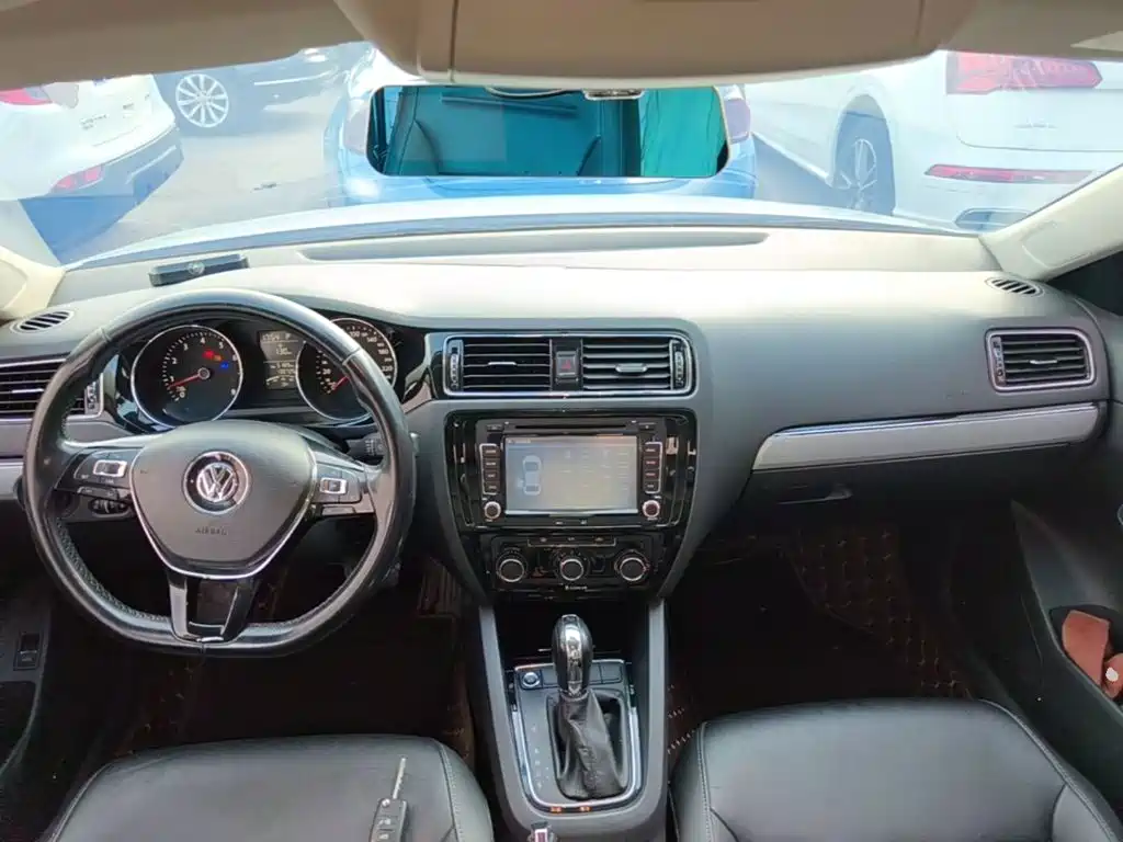 Volkswagen Sagitar 2017 1.6L Automatic Comfort