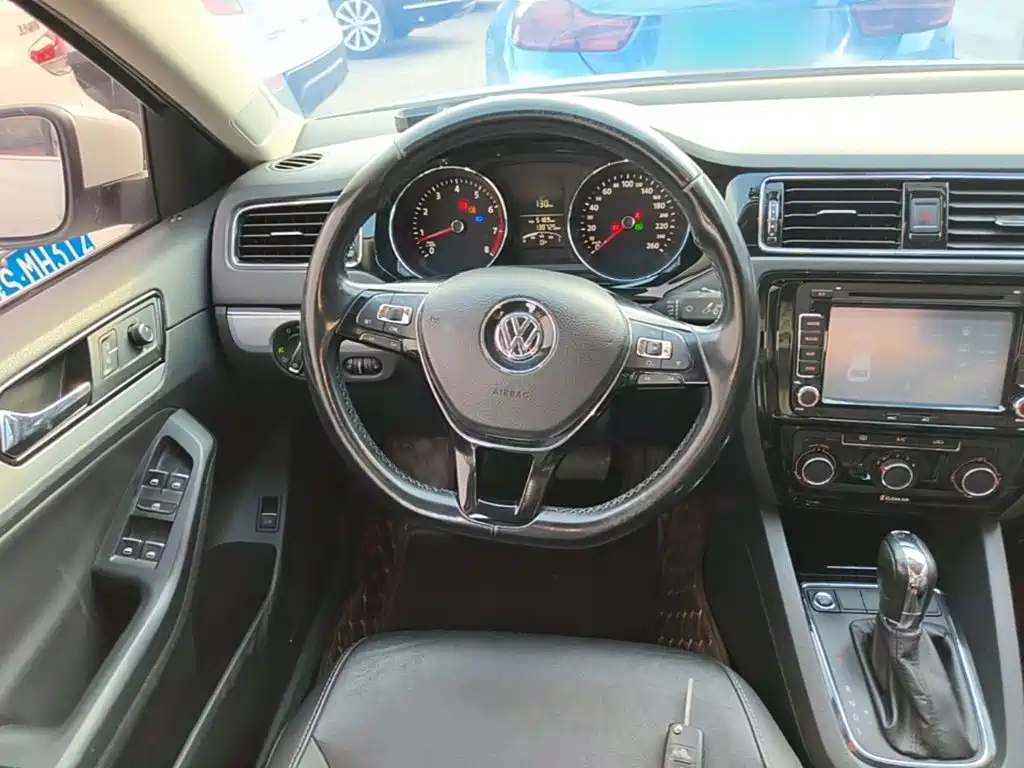 Volkswagen Sagitar 2017 1.6L Automatic Comfort