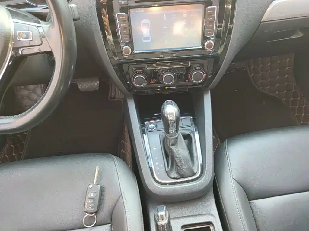 Volkswagen Sagitar 2017 1.6L Automatic Comfort