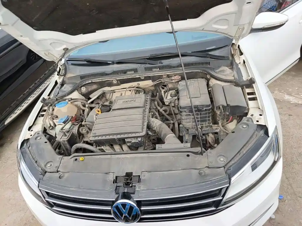 Volkswagen Sagitar 2017 1.6L Automatic Comfort