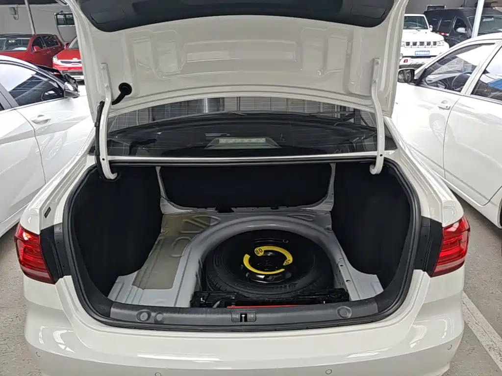 Volkswagen Lavida 2019 Lavida Start 1.5L Auto Comfort (China VI)