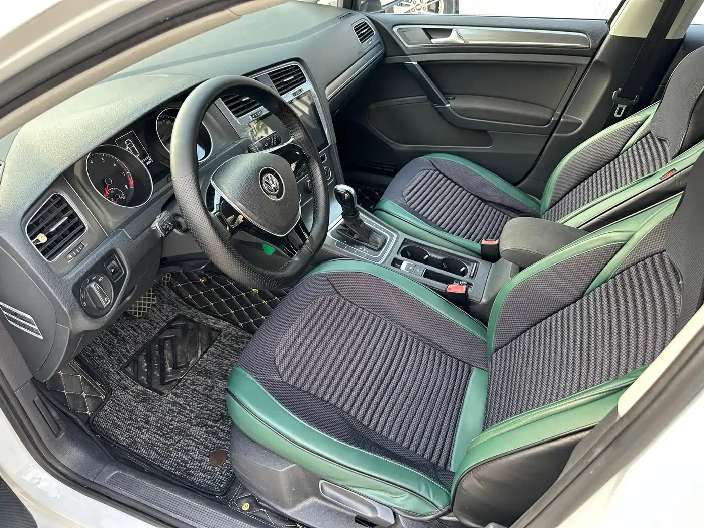 Volkswagen Golf 2016 1.6L Automatic Comfort