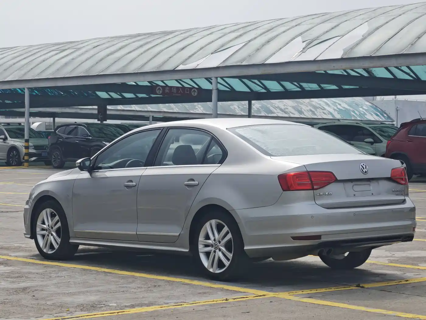 Volkswagen Sagitar 2018 280TSI DSG Spark Edition