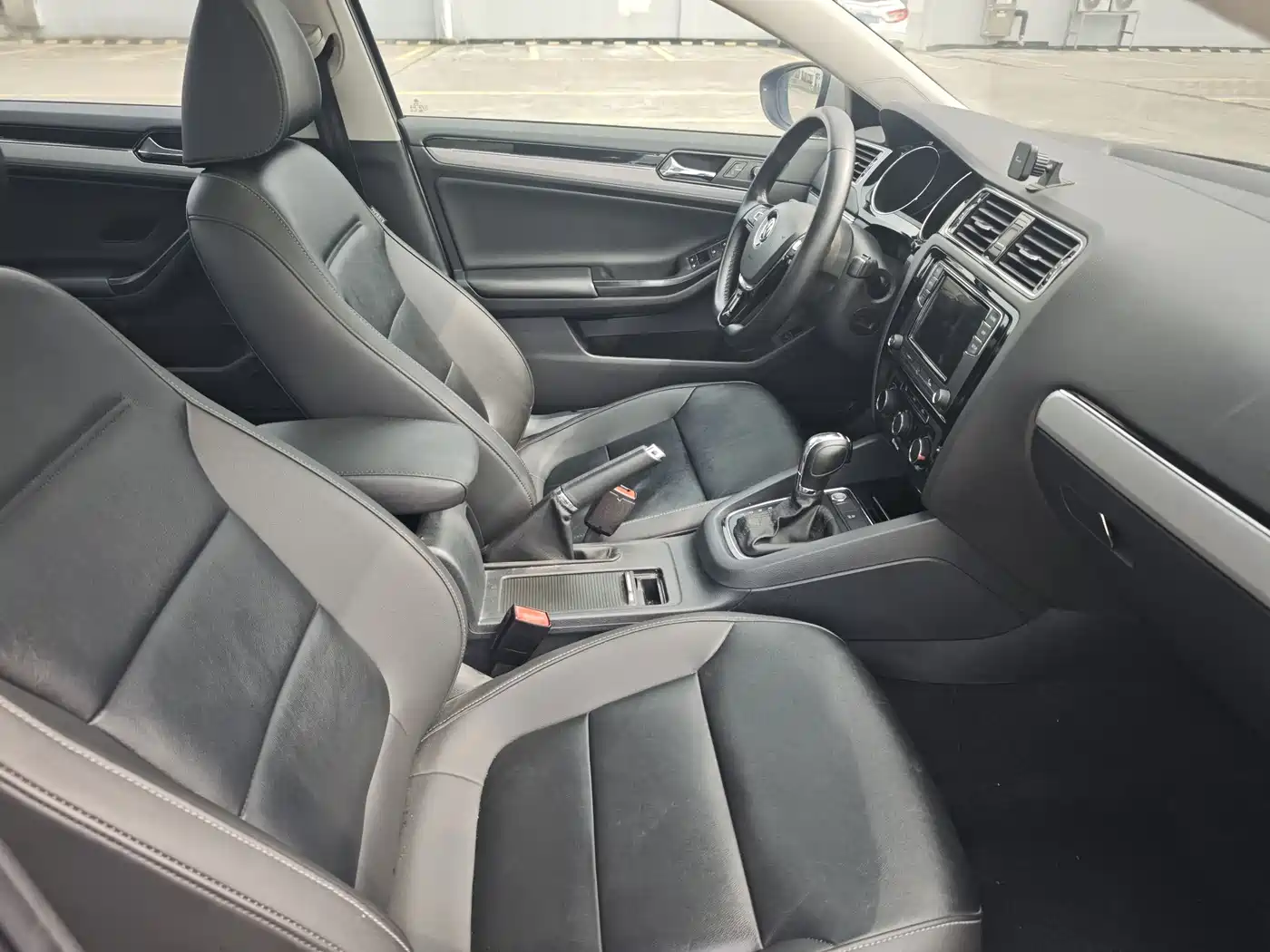 Volkswagen Sagitar 2018 280TSI DSG Spark Edition