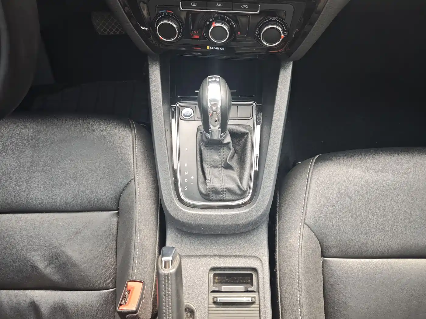 Volkswagen Sagitar 2018 280TSI DSG Spark Edition