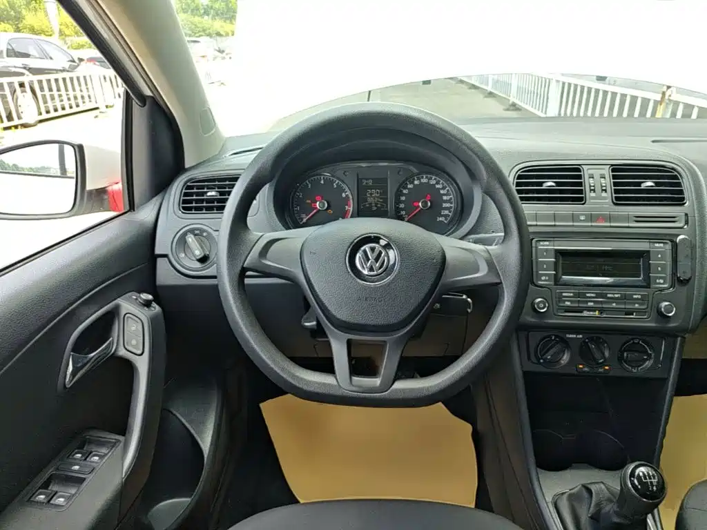 Volkswagen Polo 2016 1.4L Manual Trend