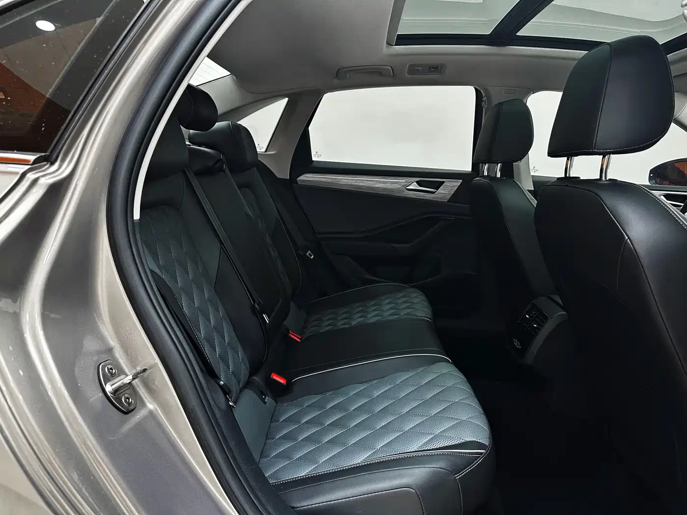 Volkswagen Sagitar 2023 Model Year 280TSI DSG Surpass Edition