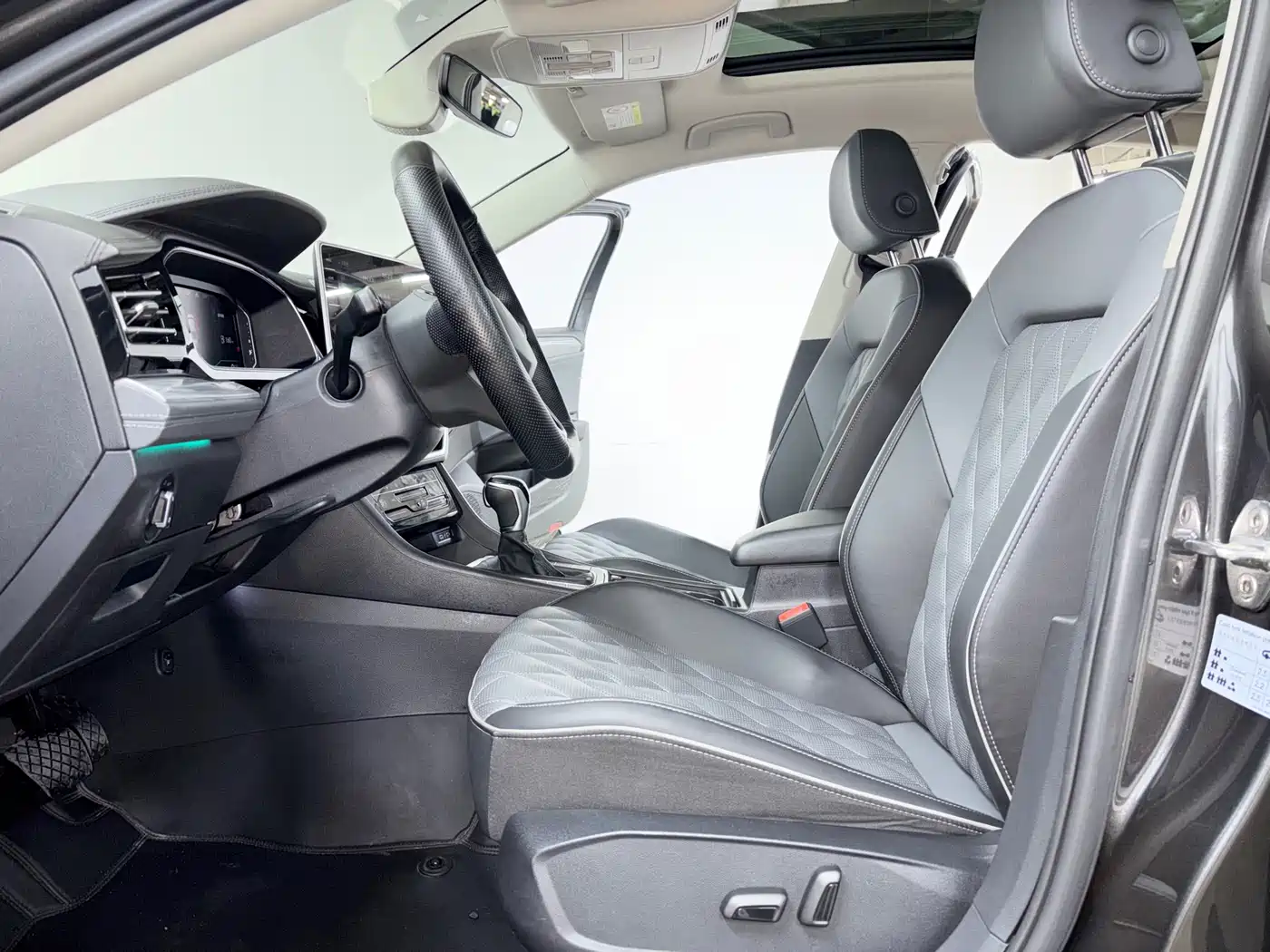 Volkswagen Sagitar 2023 280TSI DSG Surpass Plus Edition