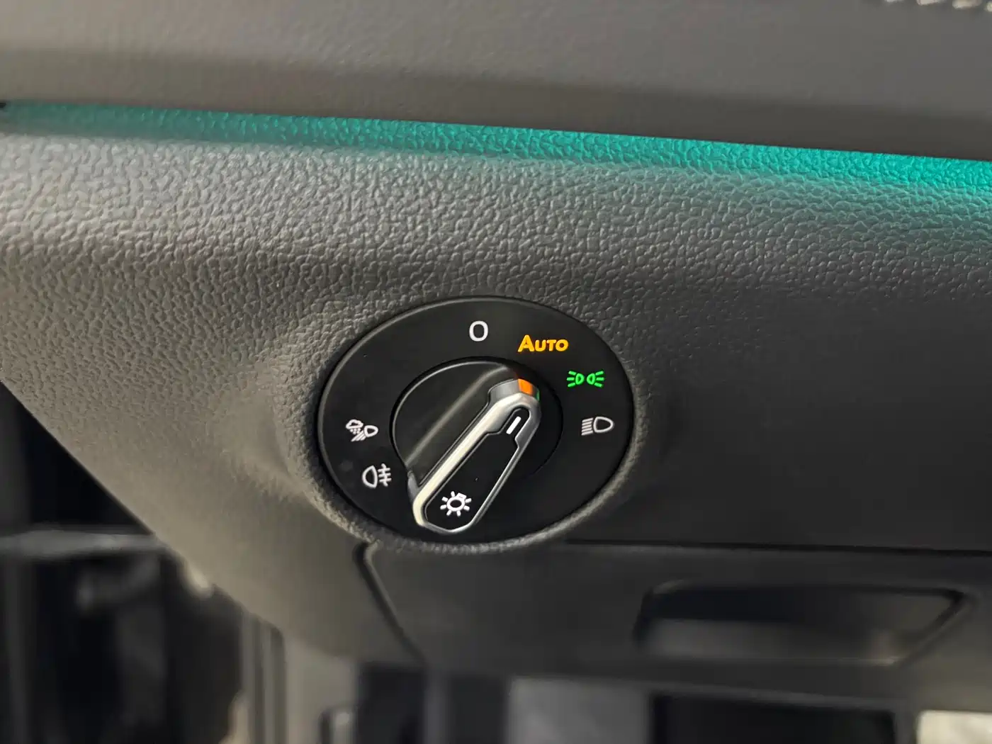 Volkswagen Sagitar 2023 280TSI DSG Surpass Plus Edition
