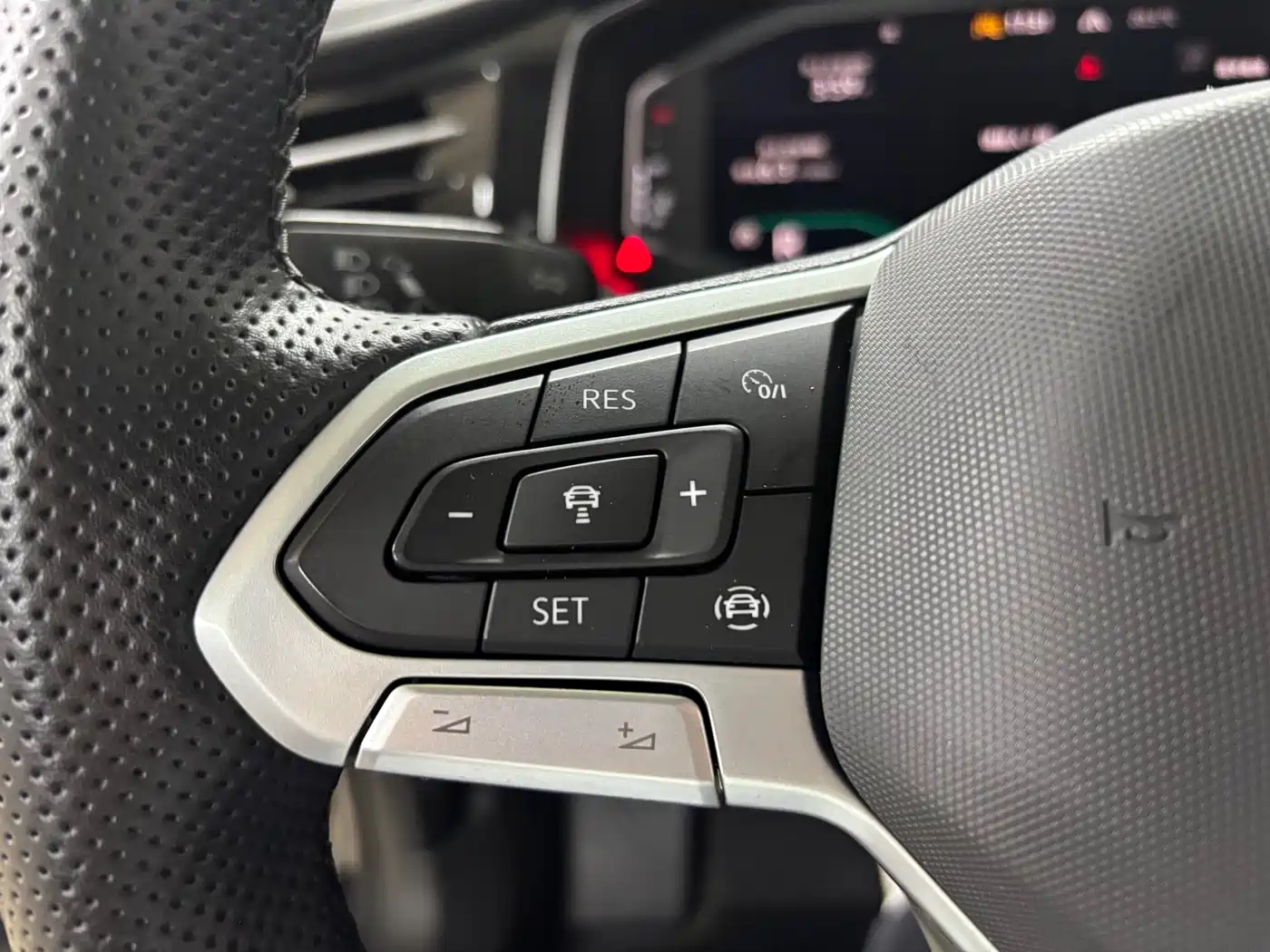 Volkswagen Sagitar 2023 280TSI DSG Surpass Plus Edition