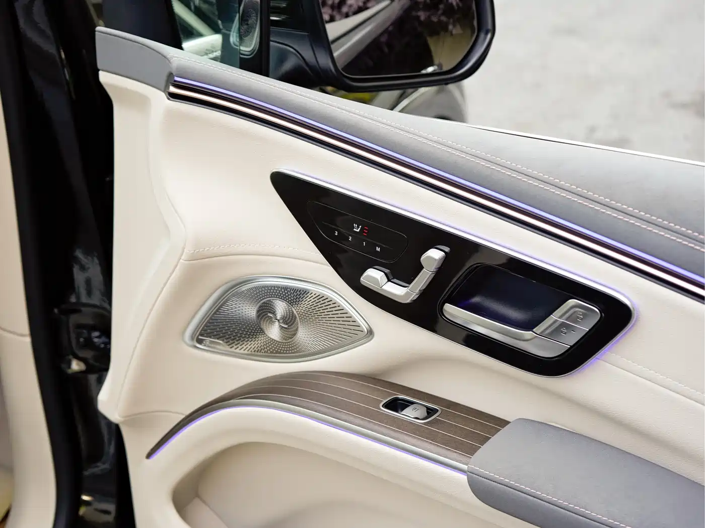 Mercedes-Benz Mercedes-Benz EQS SUV 2025 Model 500 4MATIC