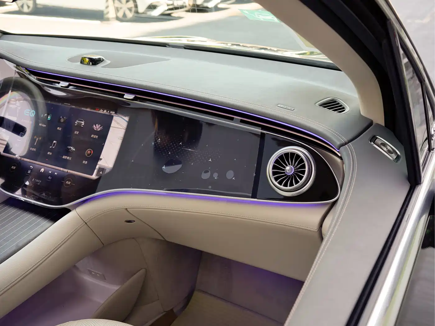 Mercedes-Benz Mercedes-Benz EQS SUV 2025 Model 500 4MATIC
