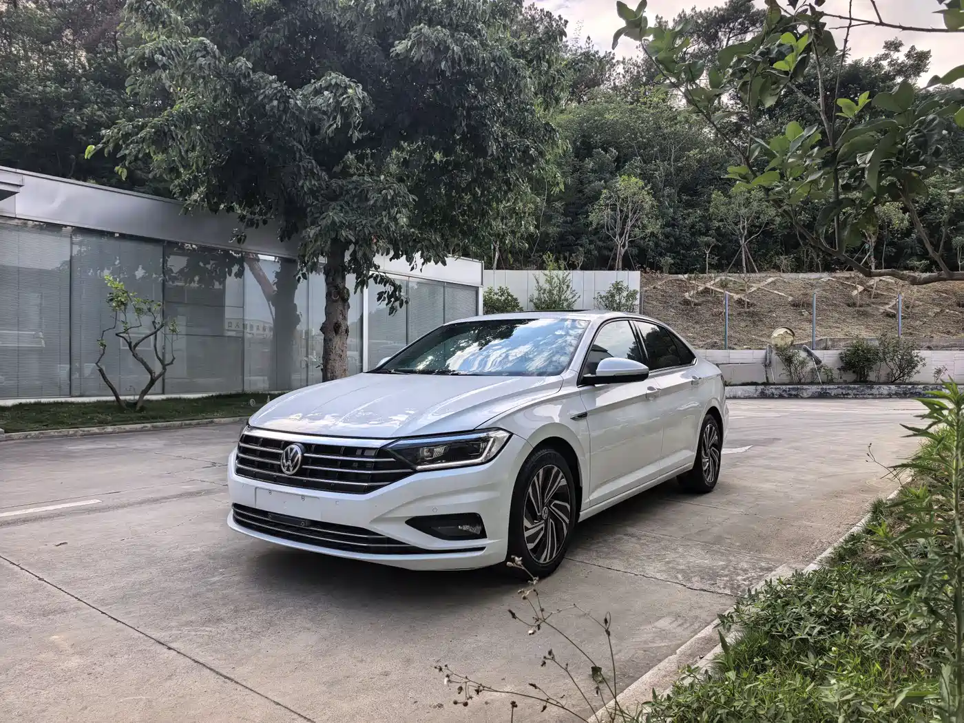 Volkswagen Sagitar 2021 280TSI DSG Luxury Smart Connect