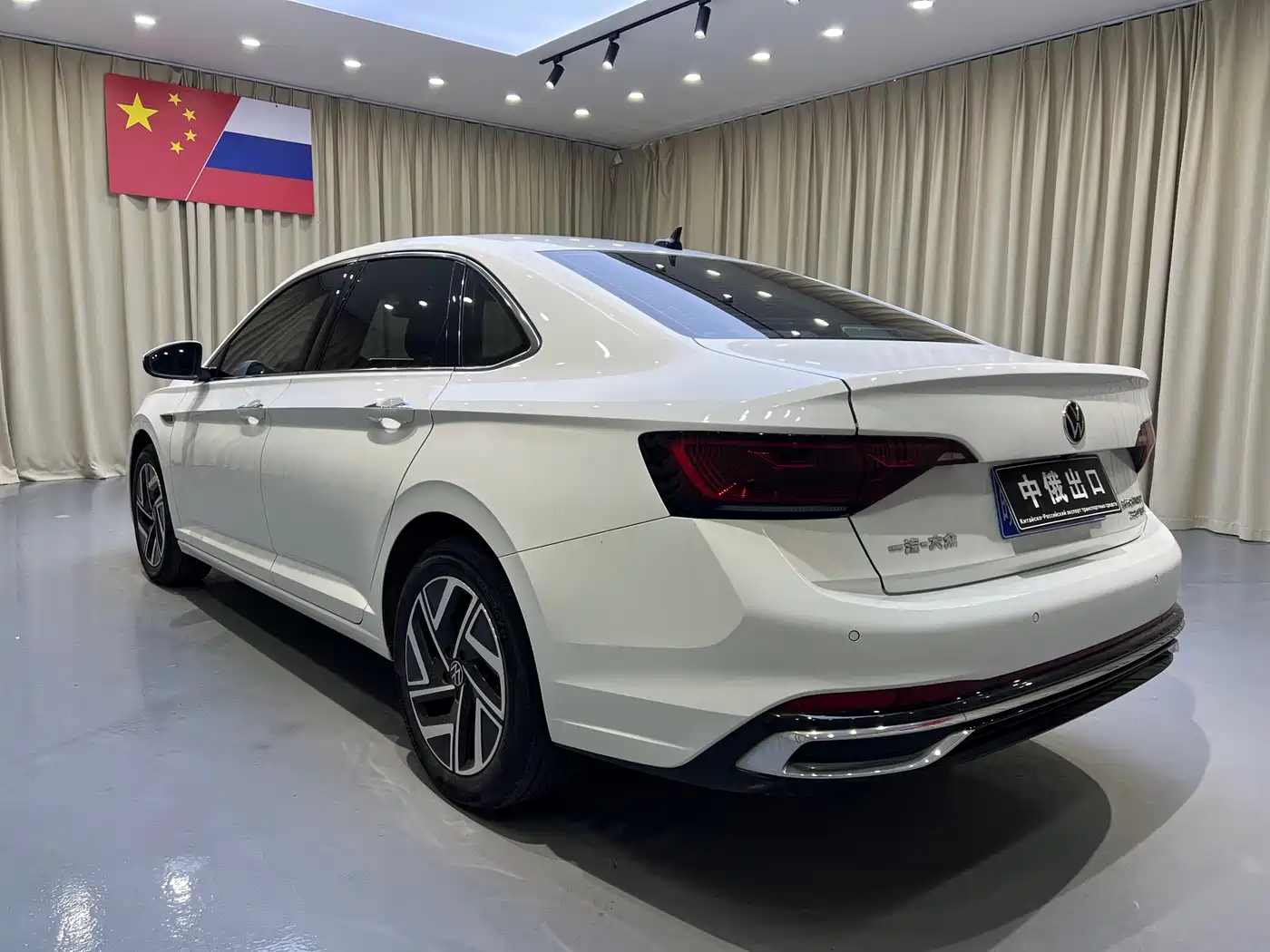 Volkswagen Sagitar 2023 280TSI DSG Surpass Plus Edition