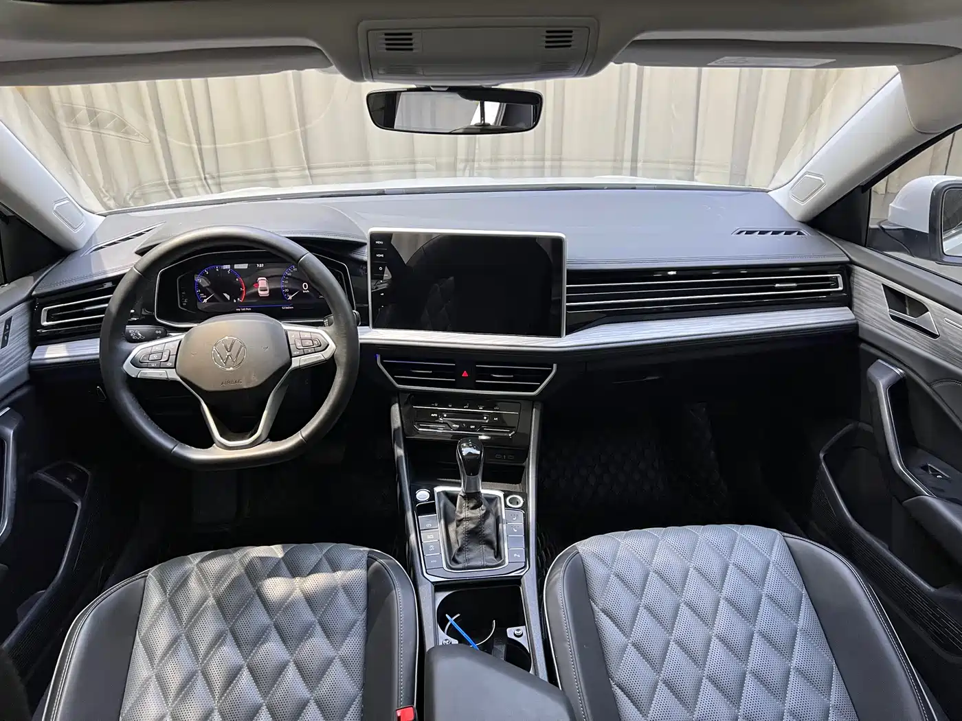 Volkswagen Sagitar 2023 280TSI DSG Surpass Plus Edition