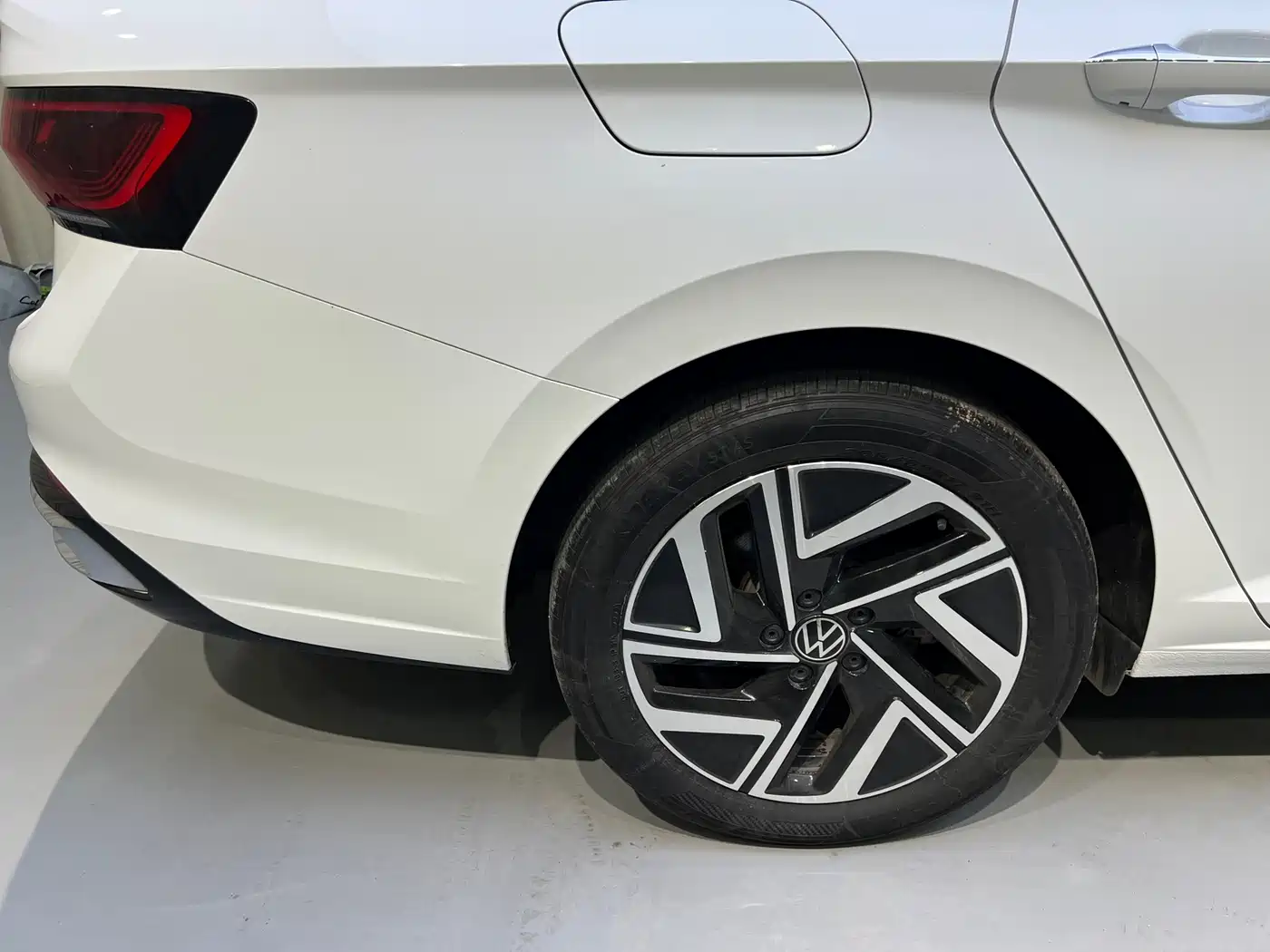 Volkswagen Sagitar 2023 280TSI DSG Surpass Plus Edition