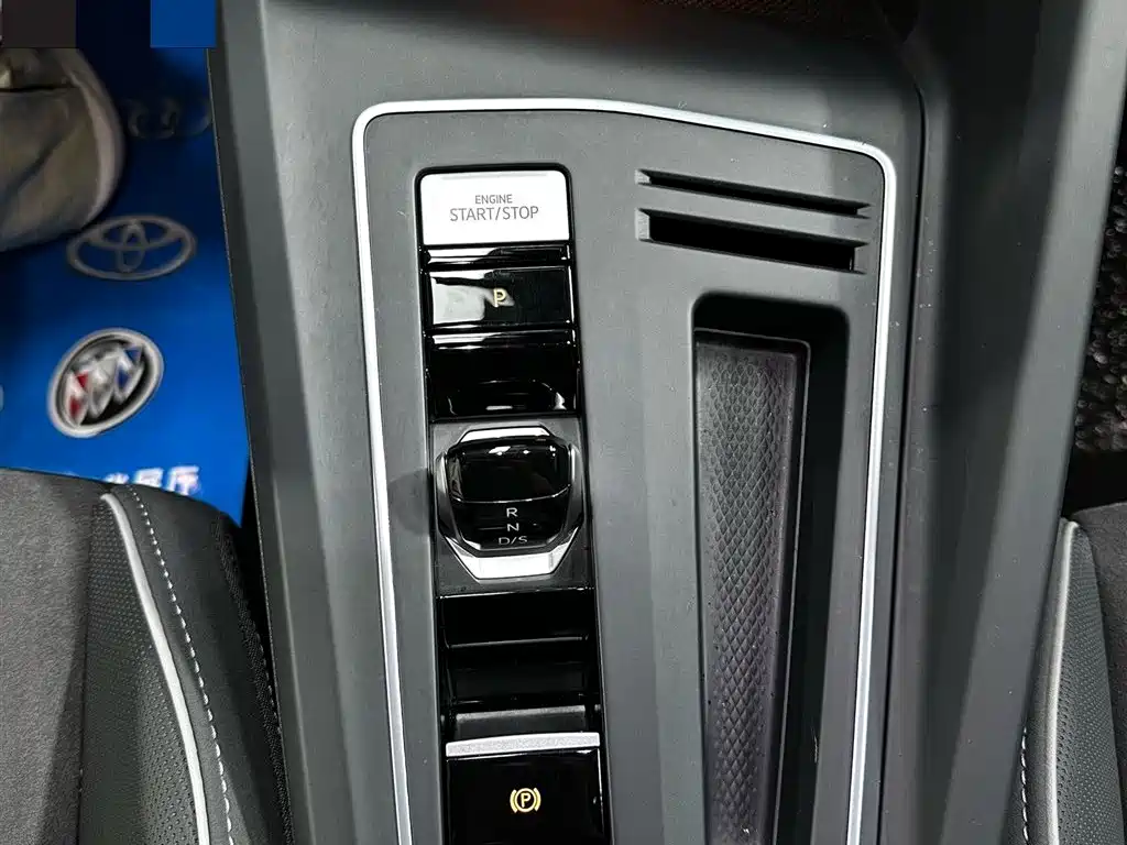 Volkswagen Golf 2023 280TSI DSG R-Line Lite