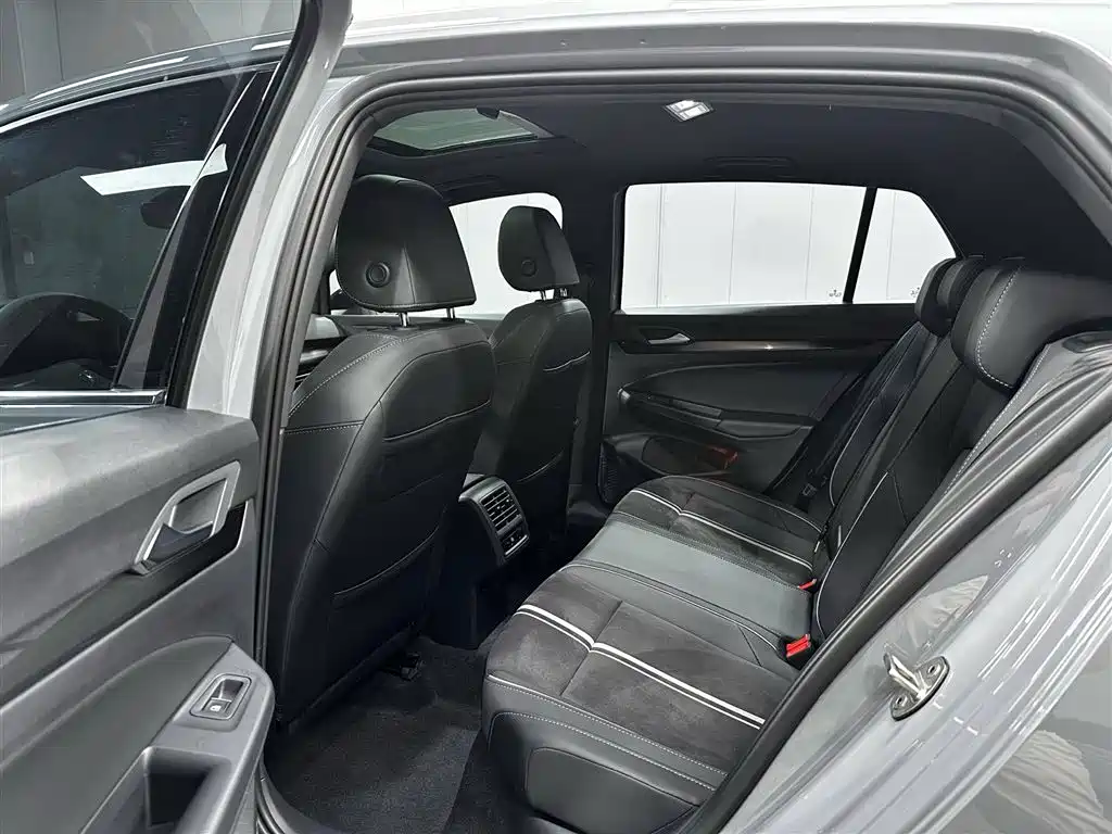 Volkswagen Golf 2023 280TSI DSG R-Line Lite