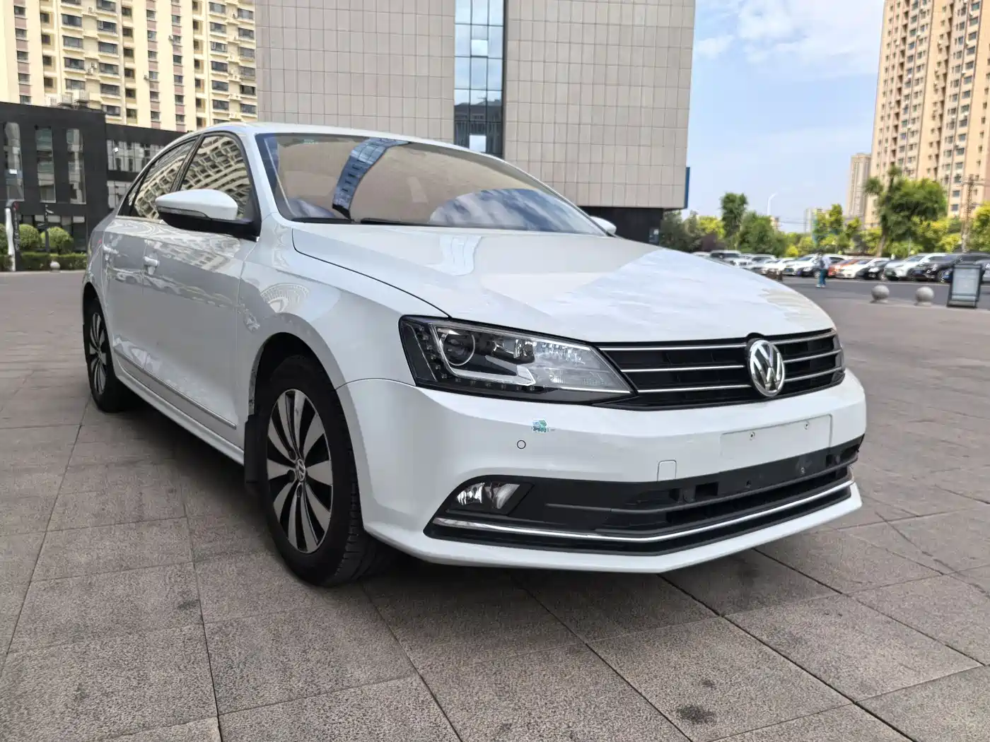 Volkswagen Sagitar 2015 230TSI Automatic Luxury