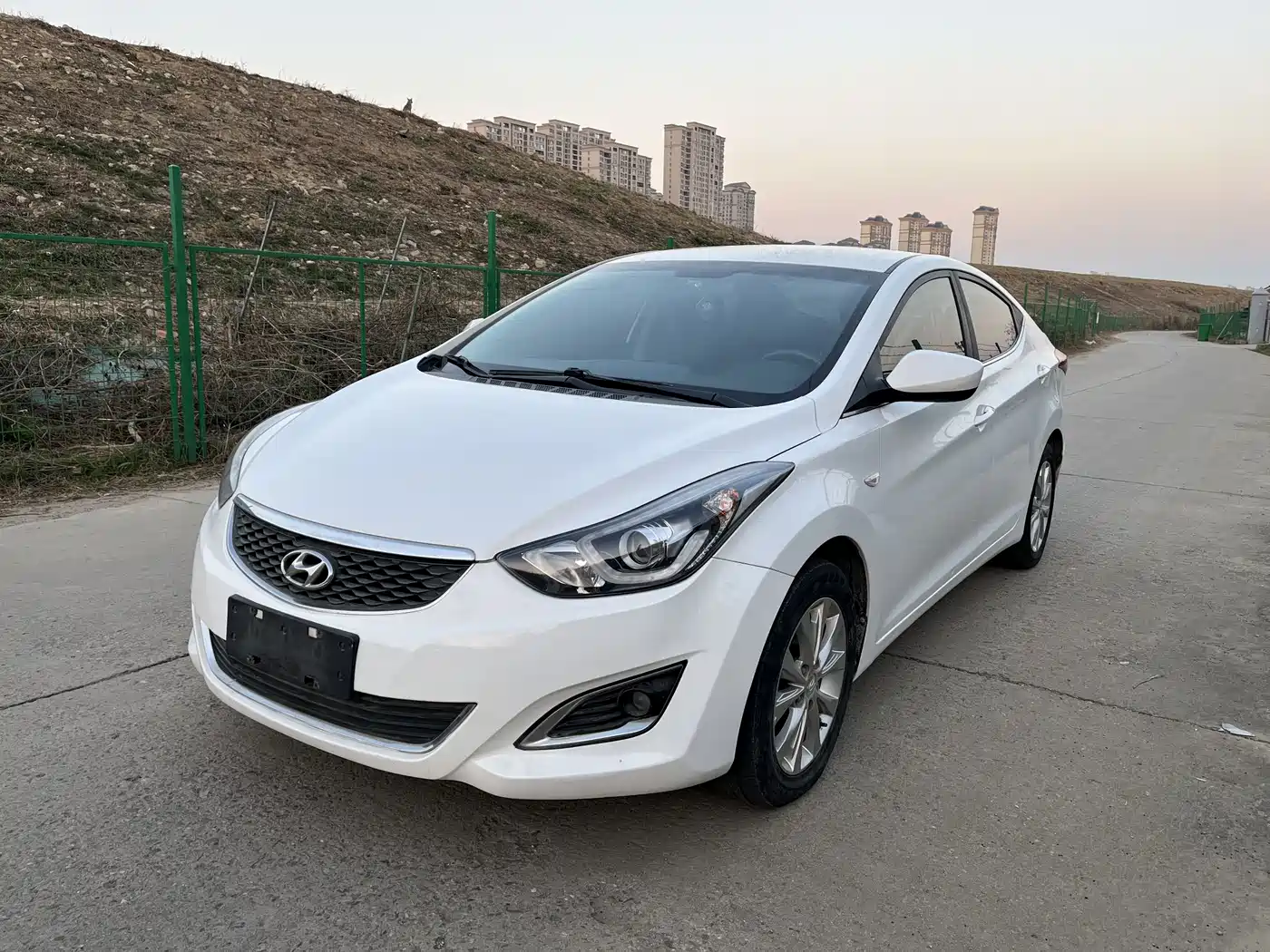 Hyundai Langdong 2016 1.6L Automatic Smart Edition