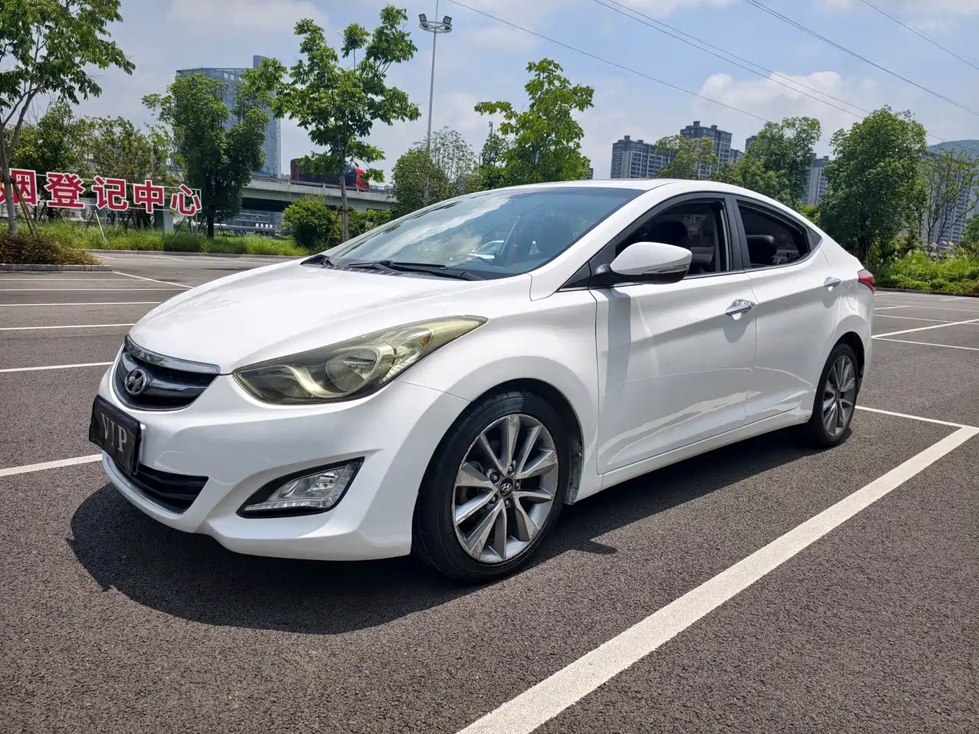 Hyundai Langdong 2015 1.6L Auto Premium