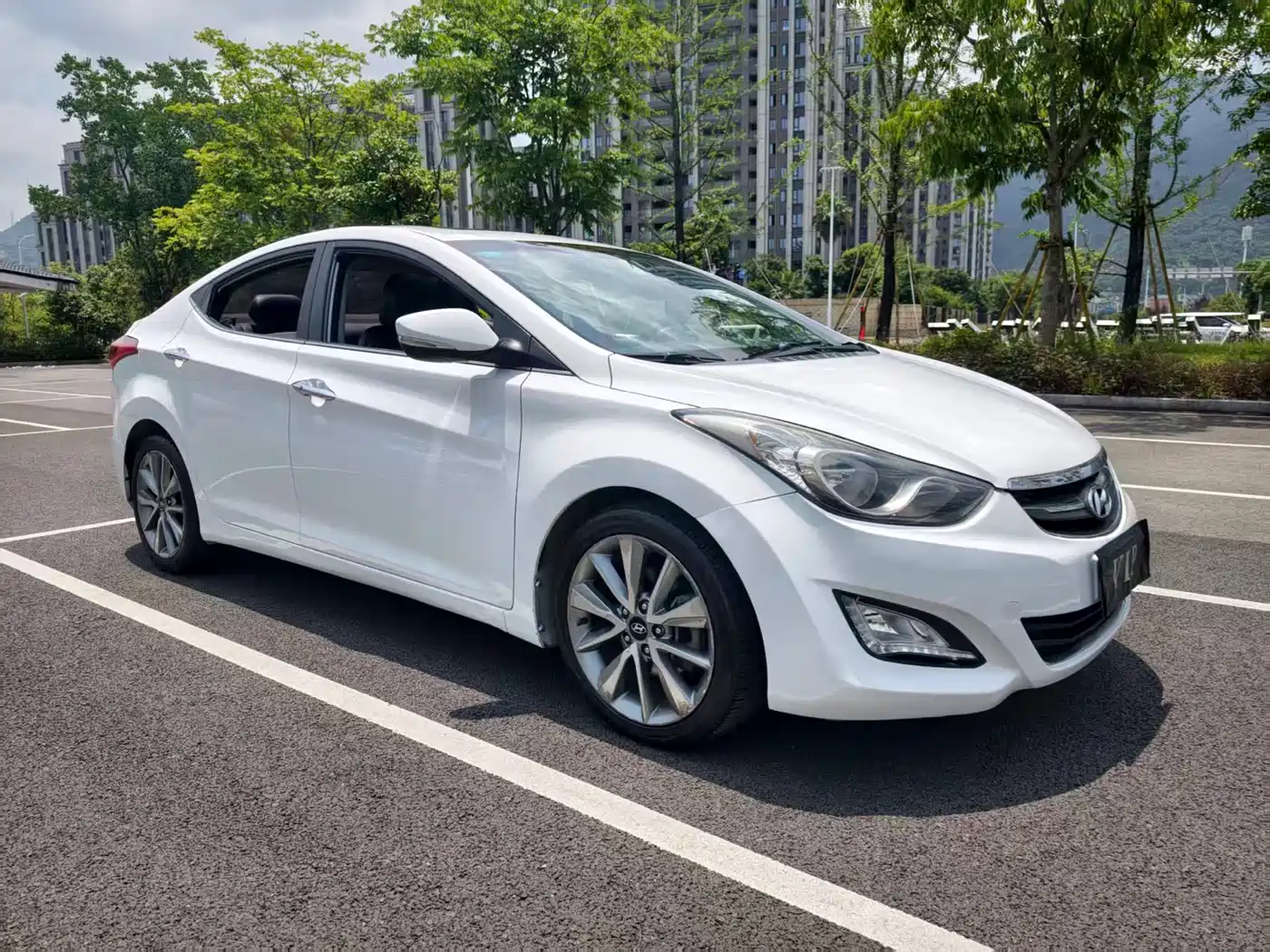 Hyundai Langdong 2015 1.6L Auto Premium