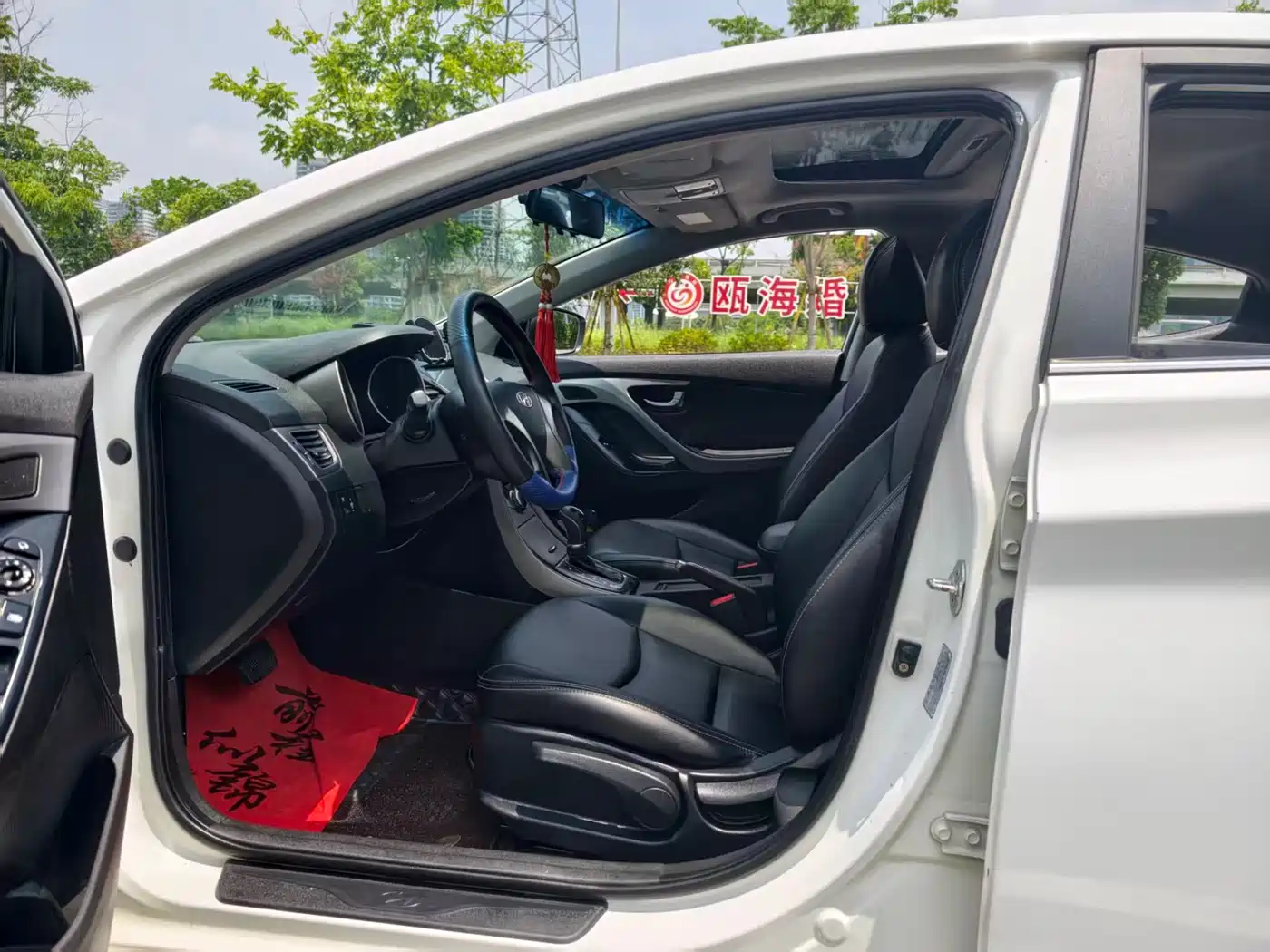 Hyundai Langdong 2015 1.6L Auto Premium