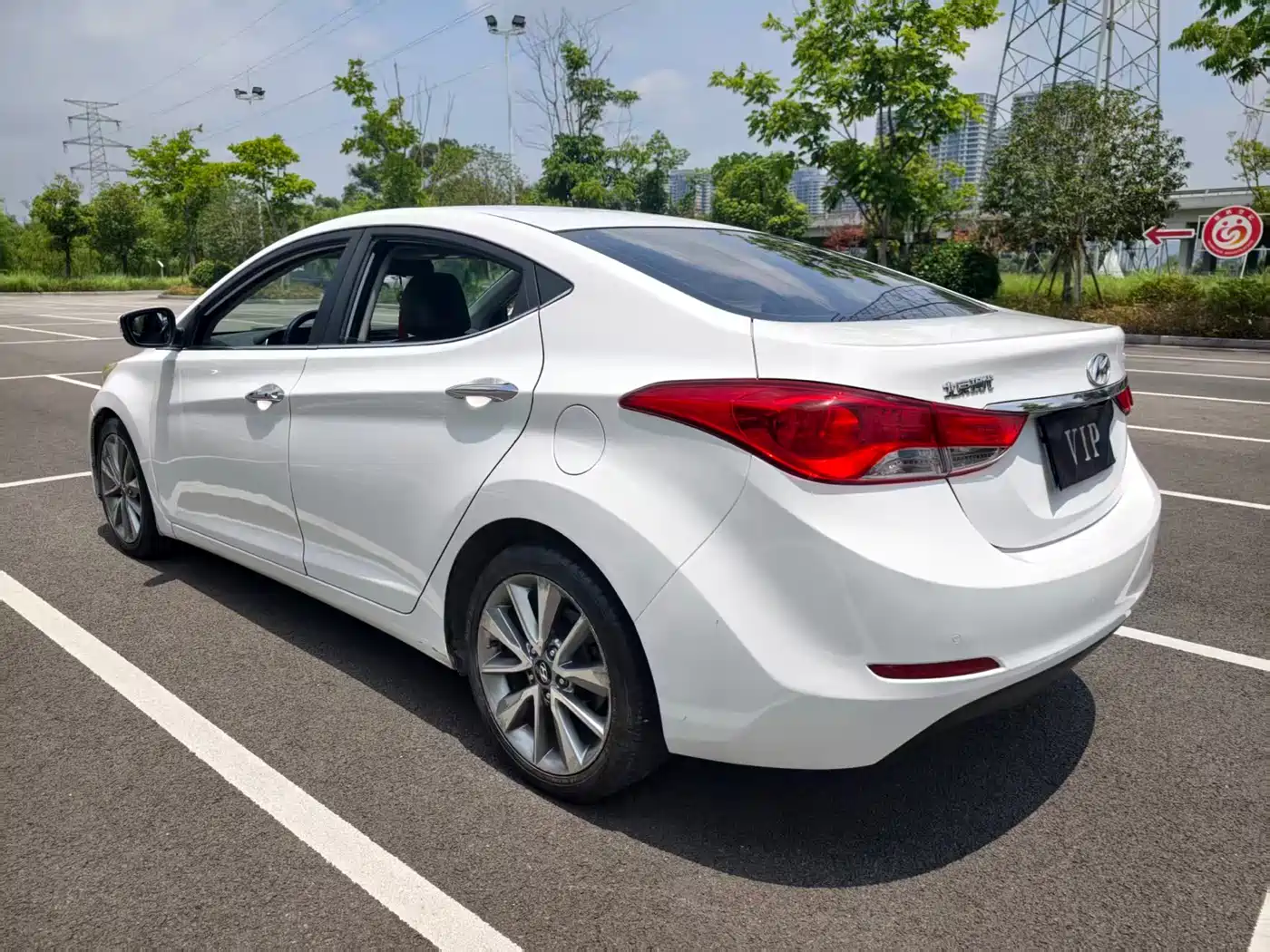 Hyundai Langdong 2015 1.6L Auto Premium