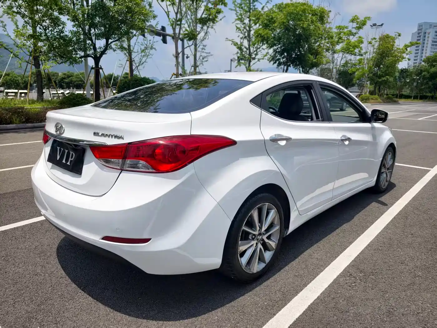 Hyundai Langdong 2015 1.6L Auto Premium