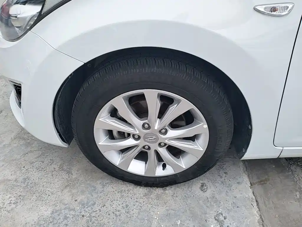 Hyundai Langdong 2016 1.6L Automatic Smart Edition
