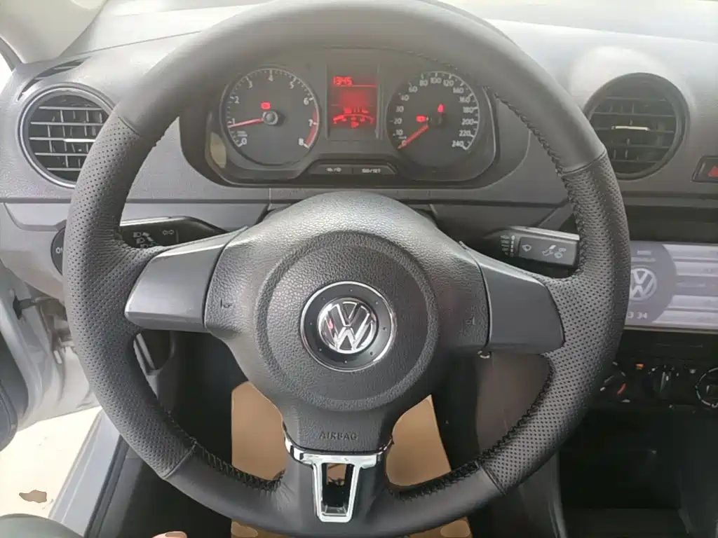 Volkswagen Jetta 2015 Value Edition 1.6L Manual Fashion