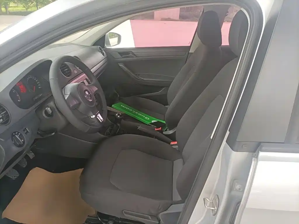 Volkswagen Jetta 2015 Value Edition 1.6L Manual Fashion