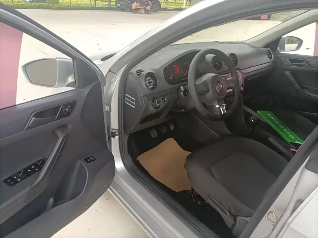 Volkswagen Jetta 2015 Value Edition 1.6L Manual Fashion