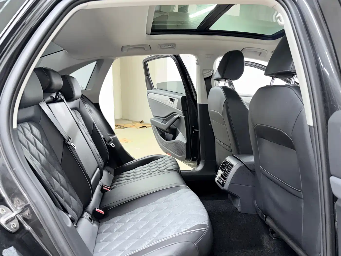 Volkswagen Sagitar 2023 280TSI DSG Surpass Plus Edition