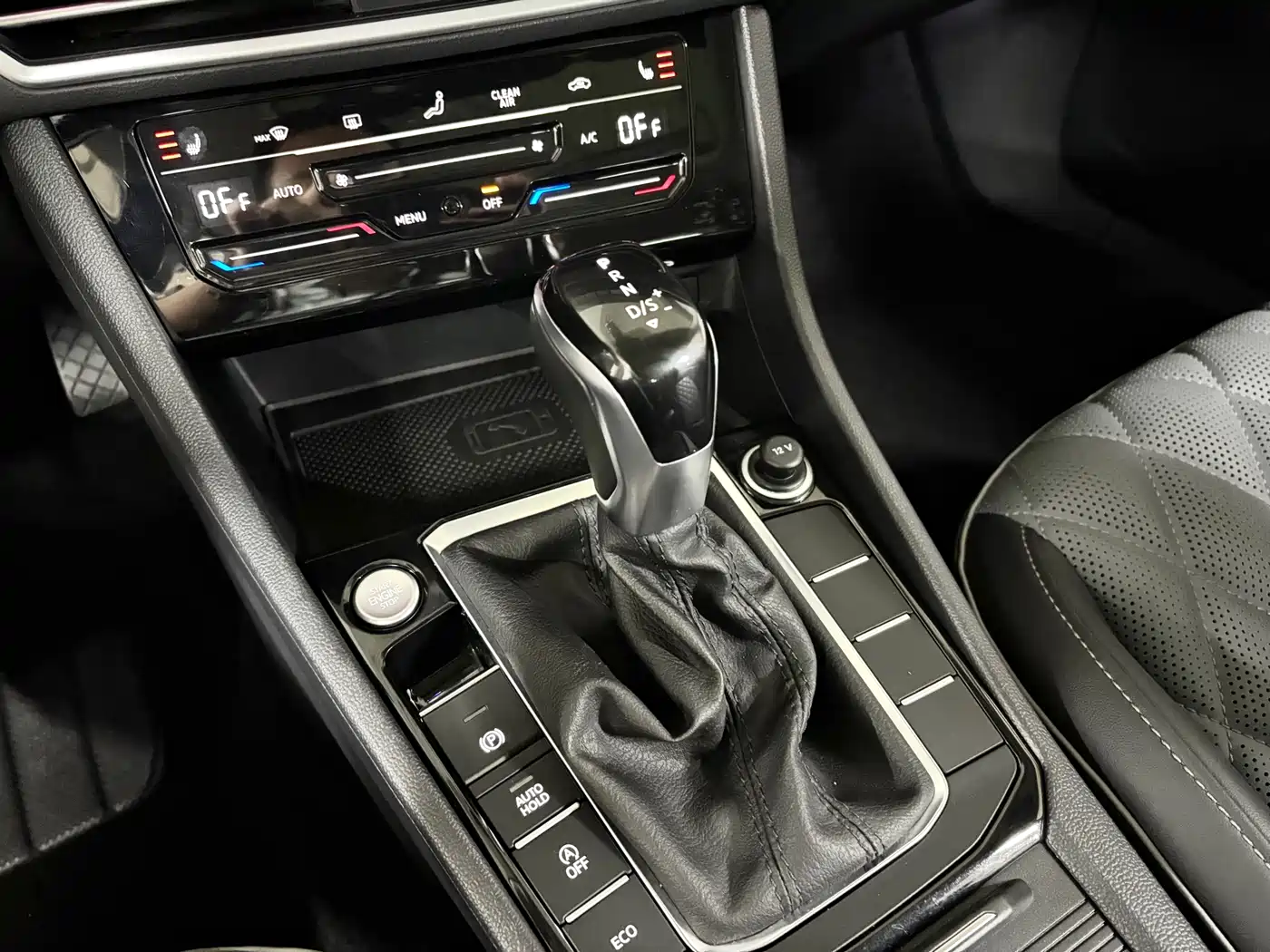 Volkswagen Sagitar 2023 280TSI DSG Surpass Plus Edition