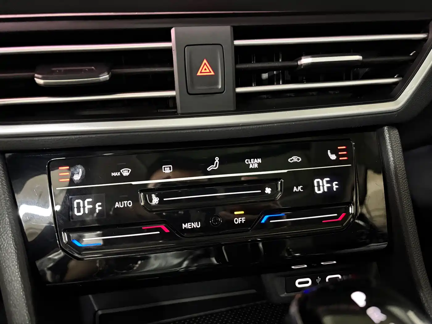 Volkswagen Sagitar 2023 280TSI DSG Surpass Plus Edition