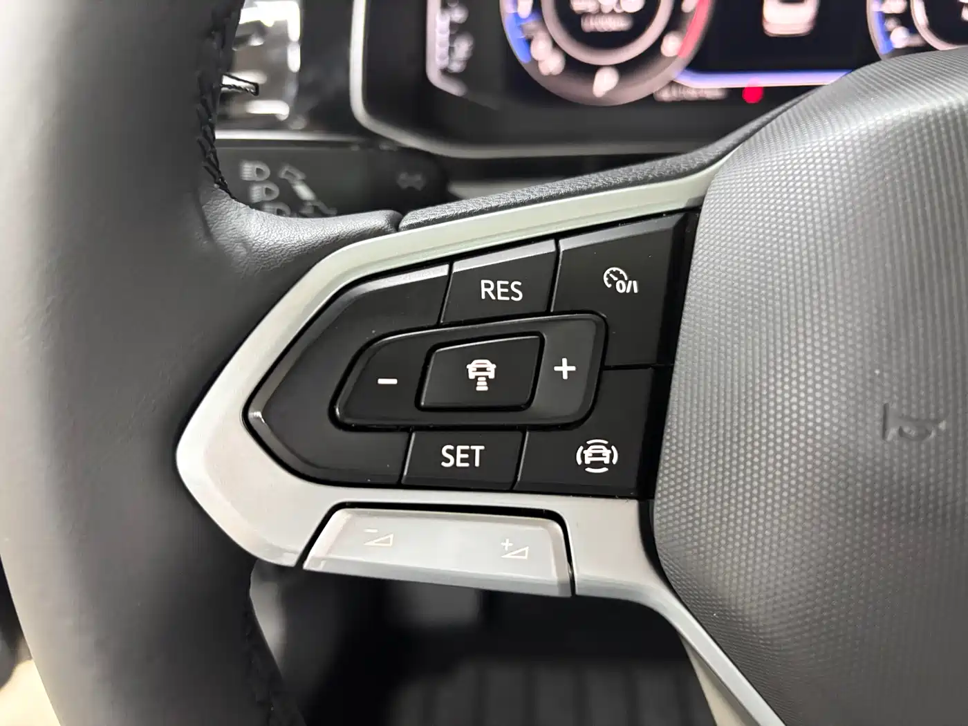 Volkswagen Sagitar 2023 280TSI DSG Surpass Plus Edition