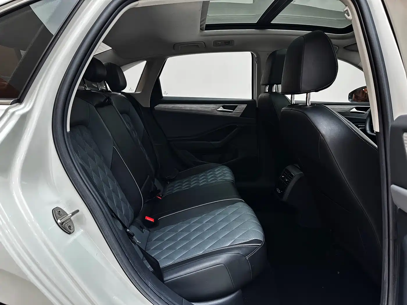Volkswagen Sagitar 2023 280TSI DSG Beyond Lite