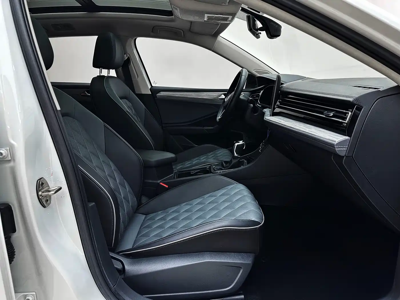 Volkswagen Sagitar 2023 280TSI DSG Beyond Lite