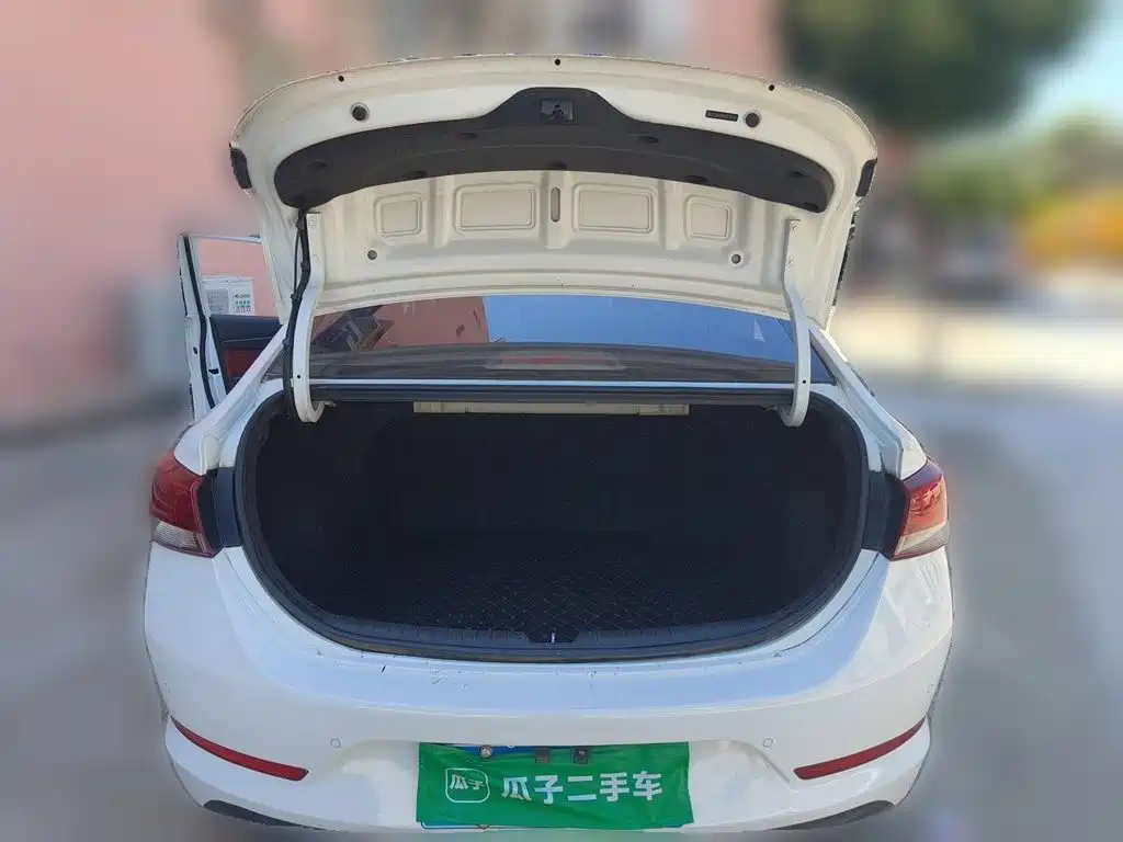 Hyundai Hyundai Verna 2016 1.4L Automatic Cool Edition GLS