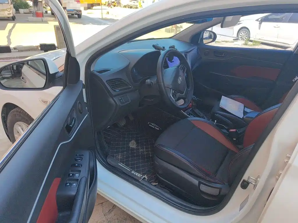 Hyundai Hyundai Verna 2016 1.4L Automatic Cool Edition GLS