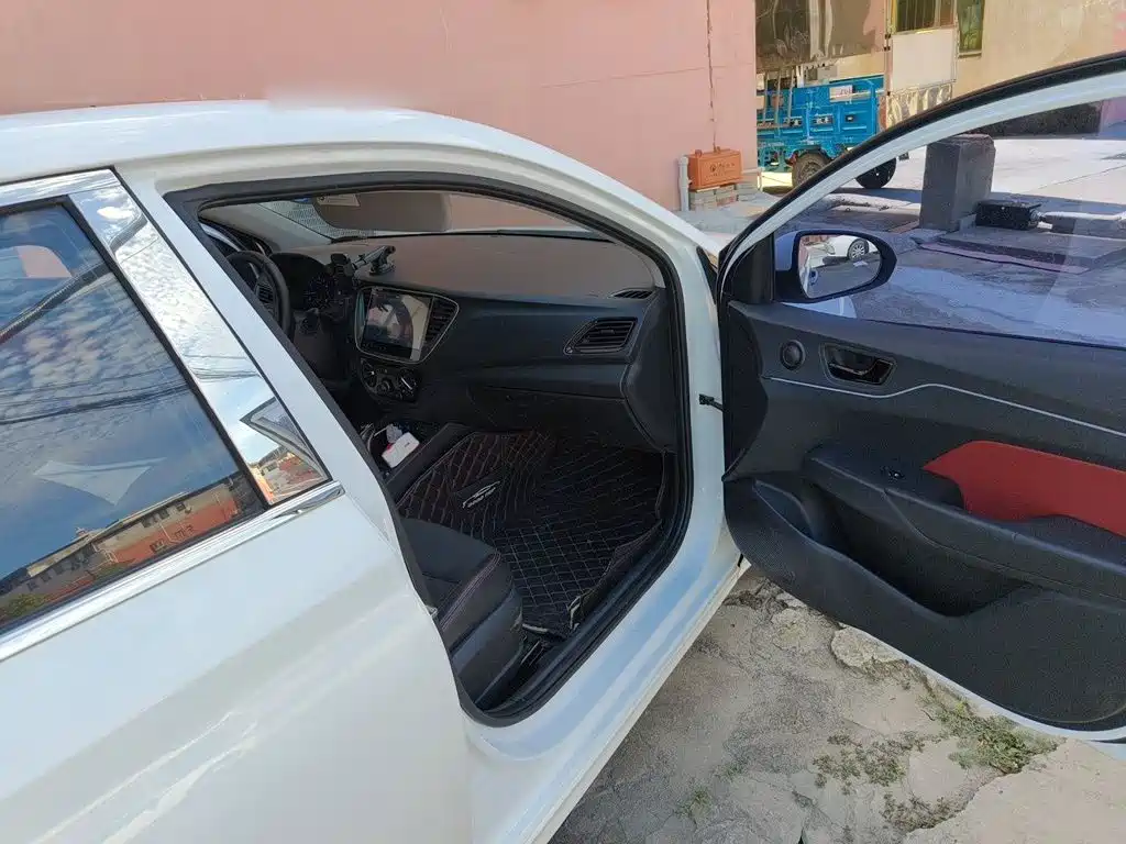 Hyundai Hyundai Verna 2016 1.4L Automatic Cool Edition GLS