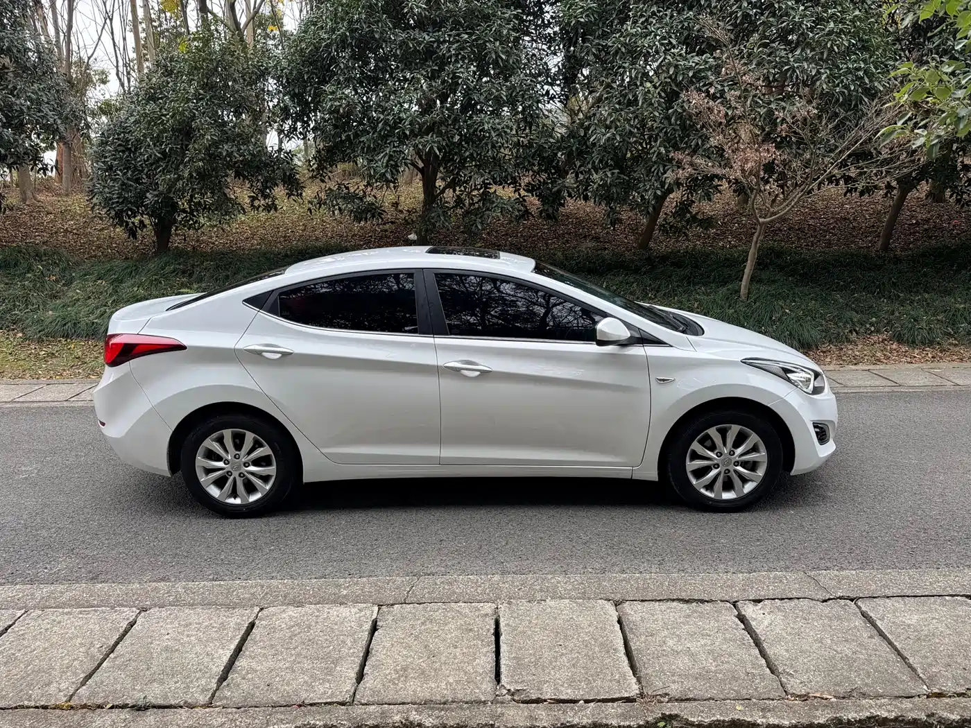 Hyundai Langdong 2016 1.6L Automatic Premium Edition