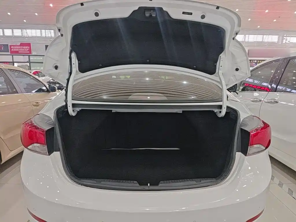 Hyundai Langdong 2016 1.6L Automatic Smart Edition