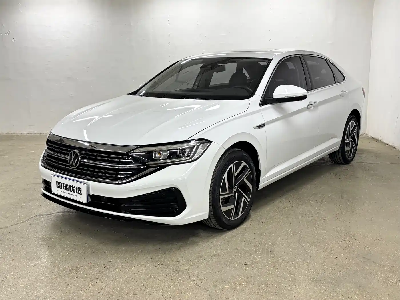 Volkswagen Sagitar 2023 Model Year 280TSI DSG Surpass Edition